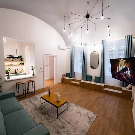 Coente Kiraly 28 Apartment